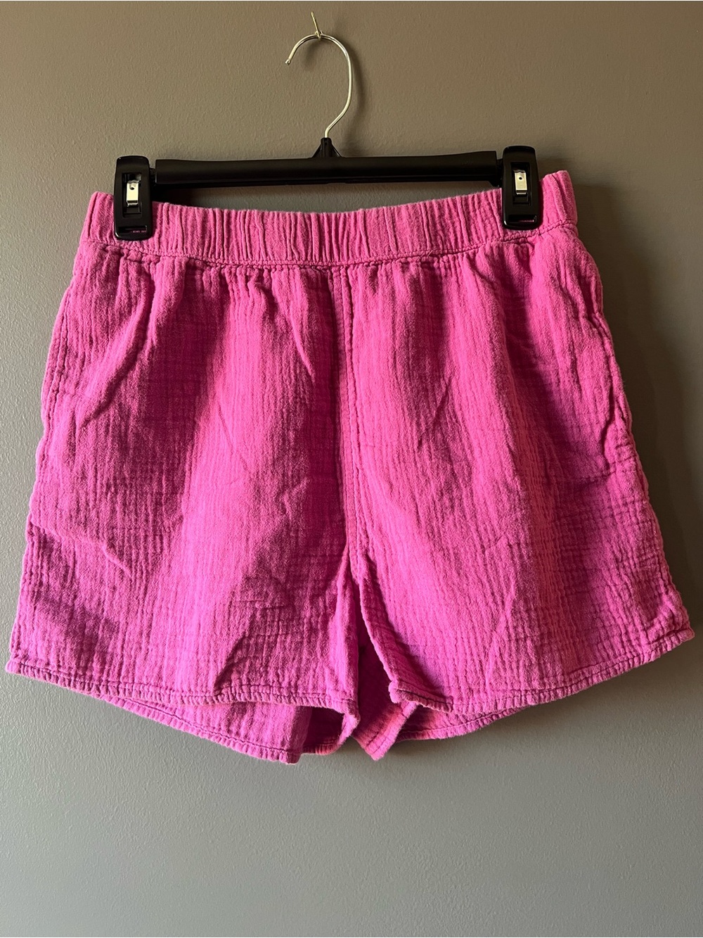 Universal Thread Women's Fuchsia Cotton Gauze Shorts - Small